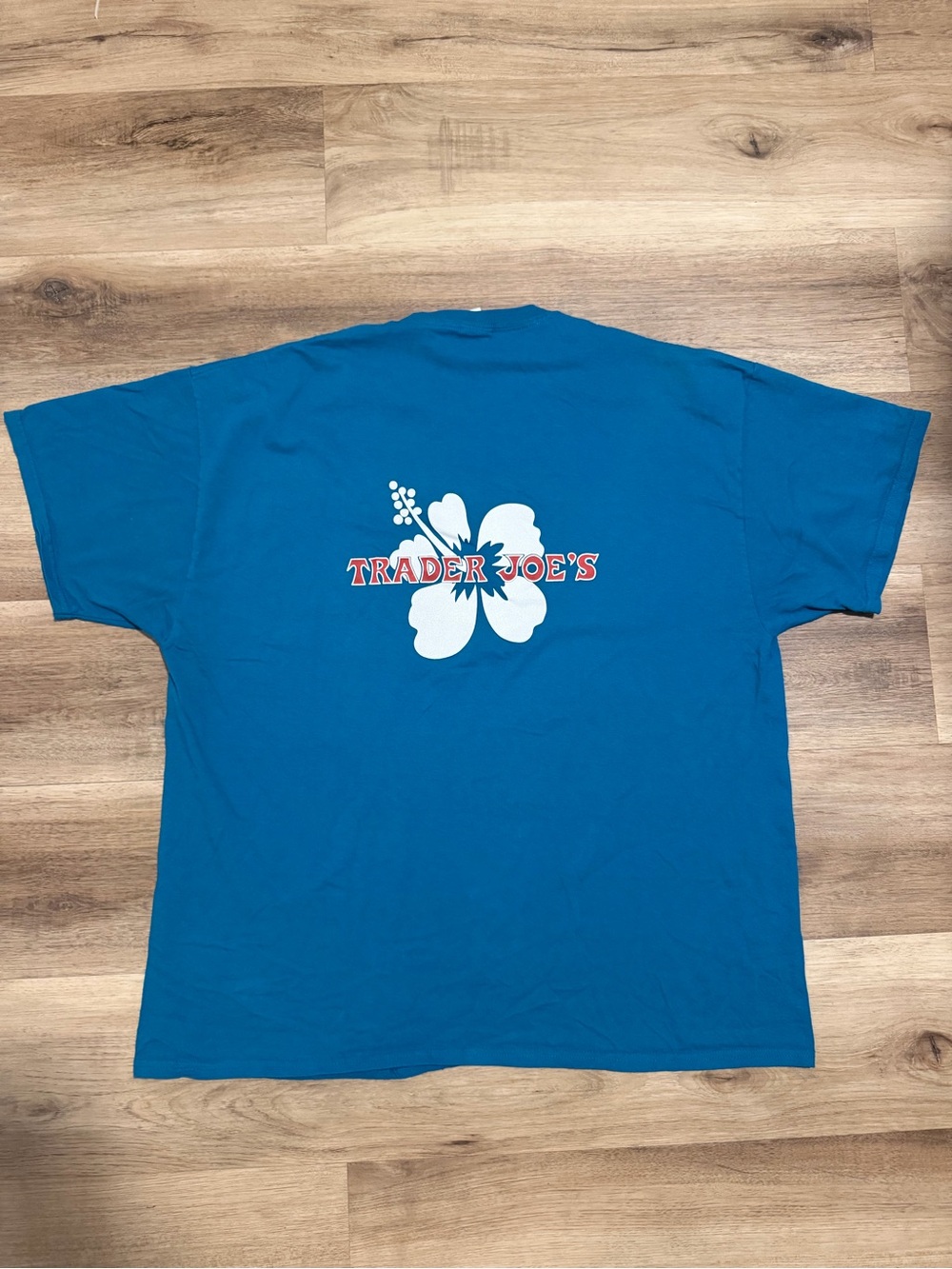 Trader Joe’s Men’s Teal Short Sleeve Crew Neck T-Shirt Size 2XL Hibiscus Flower